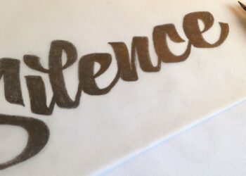 Những câu nói hay về sự im lặng bằng Tiếng Anh – Sức mạnh của sự im lặng