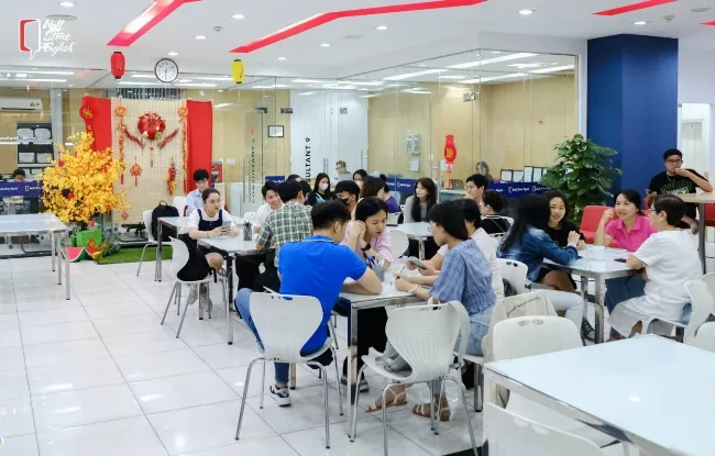 Ứng dụng "familiar" trong các dạng đề thi và văn mẫu tiếng Anh