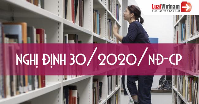 Sơ đồ cấu trúc viết địa chỉ bằng tiếng Anh theo thứ tự nhỏ đến lớn chuẩn quốc tế, minh họa trên một phong bì thư