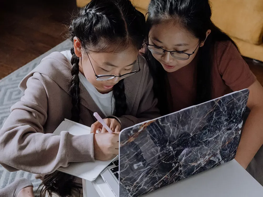 Bài tập trật tự tính từ trong tiếng Anh có đáp án chi tiết