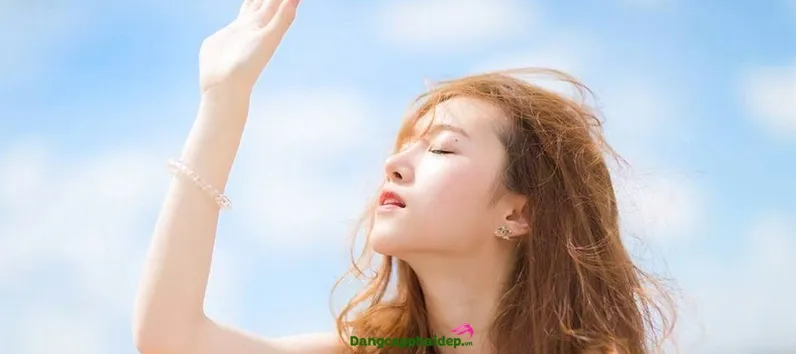 Kem chống nắng hóa học cần thời gian thẩm thấu