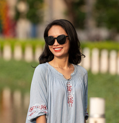 Chân dung tác giả Thu Hiền