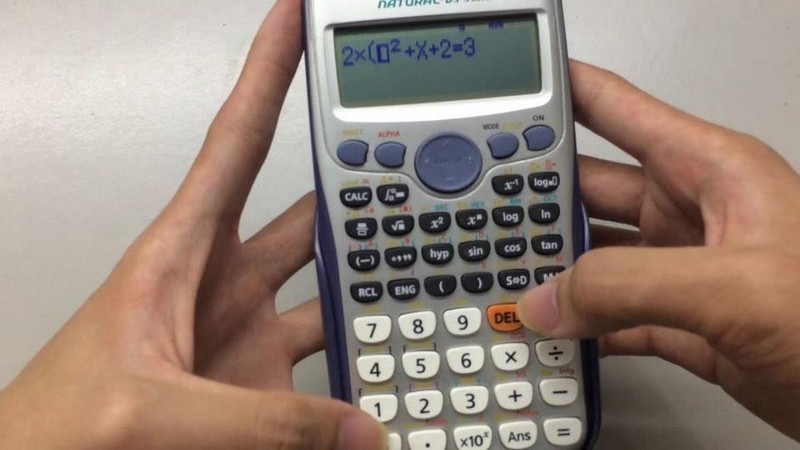 CÃ¡ch tÃ­nh toÃ¡n tá»•ng giÃ¡ trá»‹ cá»§a táº¥t cáº£ cÃ¡c pháº§n tá»­ trong má»™t danh sÃ¡ch dá»¯ liá»‡u