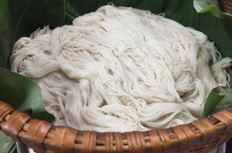 Thưởng thức nhiều món ngon hấp dẫn được chế biến từ bún Mạch Tràng nức tiếng Cổ Loa