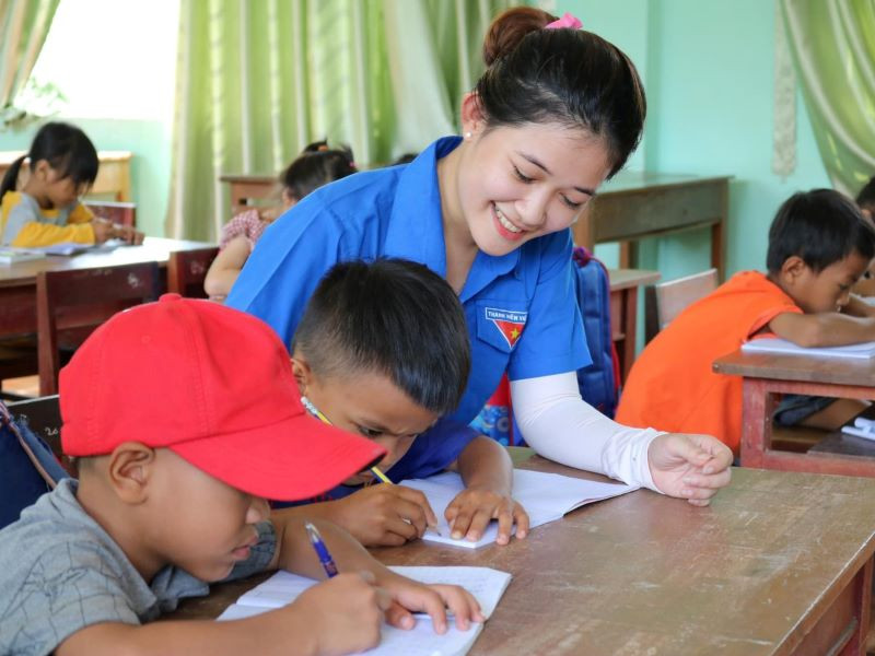Tham gia các hoạt động xã hội